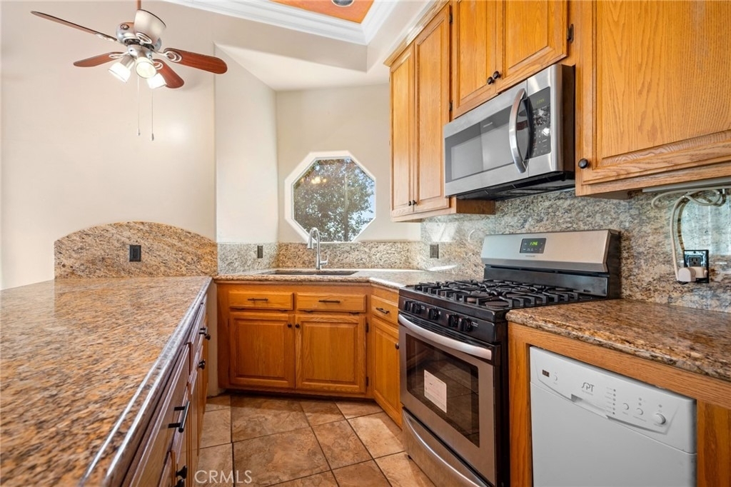 5809 Irving Avenue - Photo 10