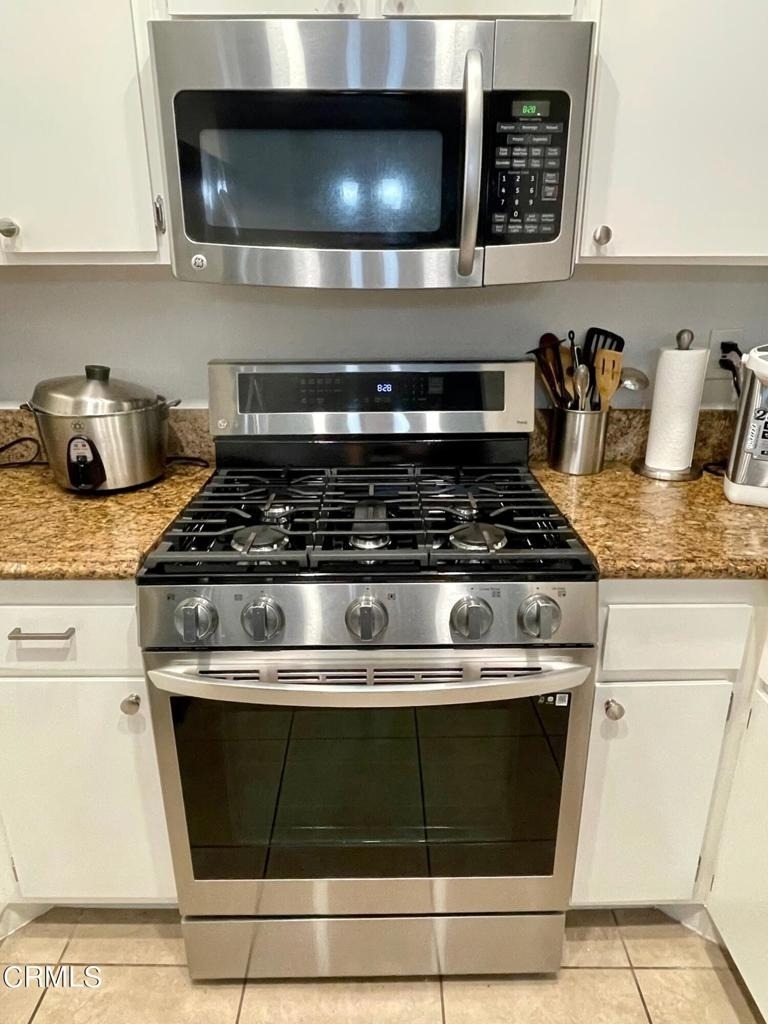 221 S Oak Knoll Avenue - Photo 13