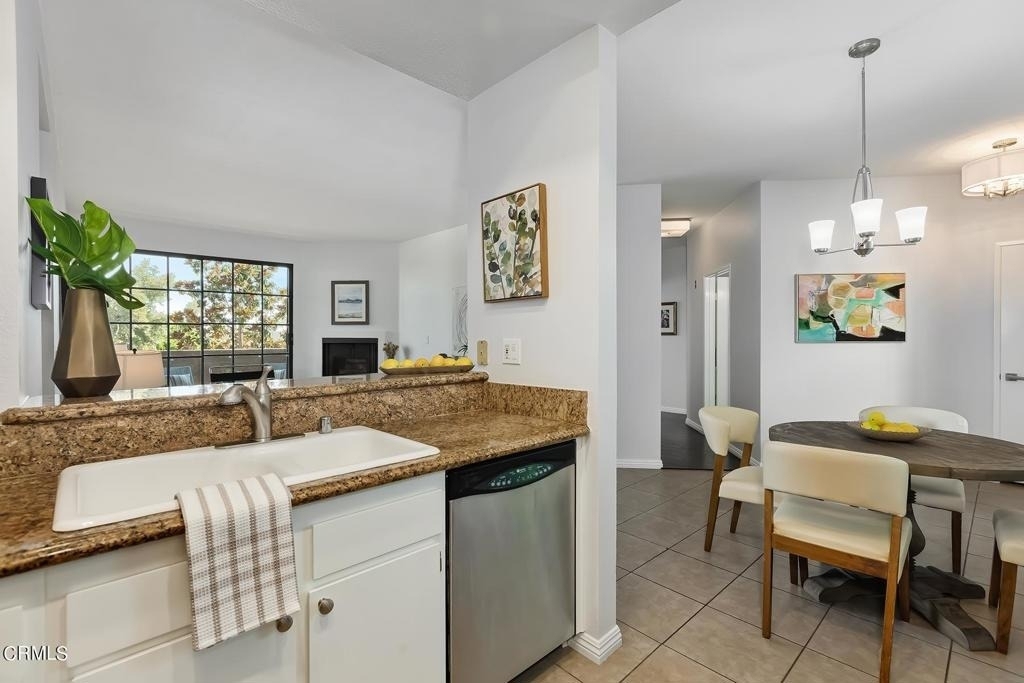 221 S Oak Knoll Avenue - Photo 10