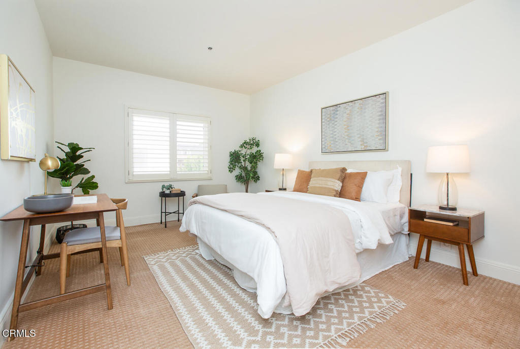 130 S Mentor Avenue - Photo 13