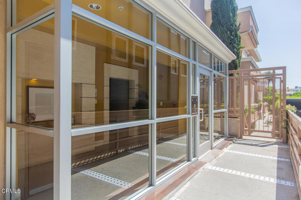 130 S Mentor Avenue - Photo 1
