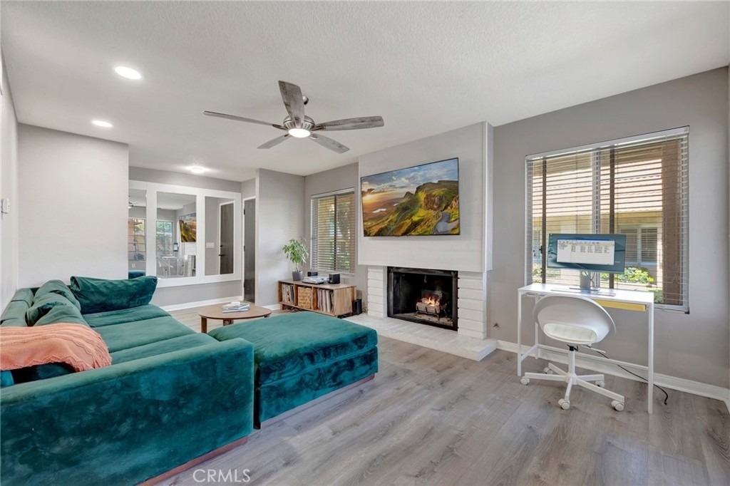 18571 Edgebrook Lane - Photo 2