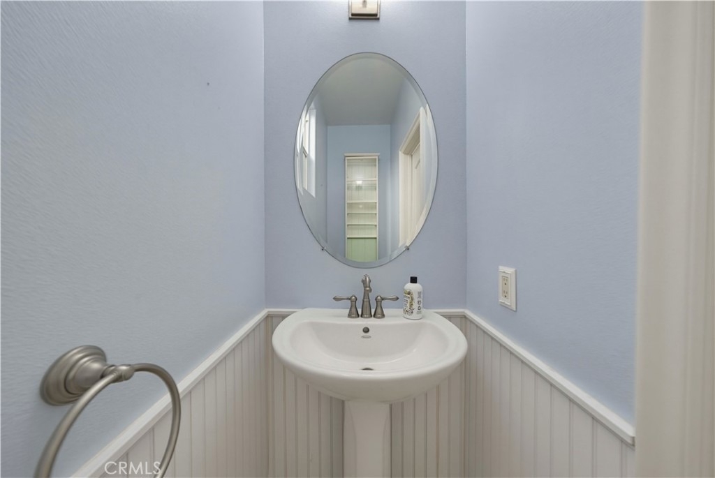 1020 California - Photo 19
