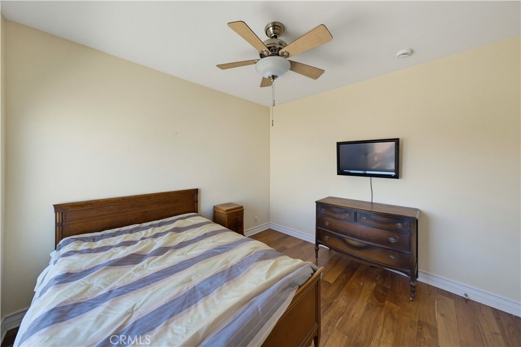 1020 California - Photo 29