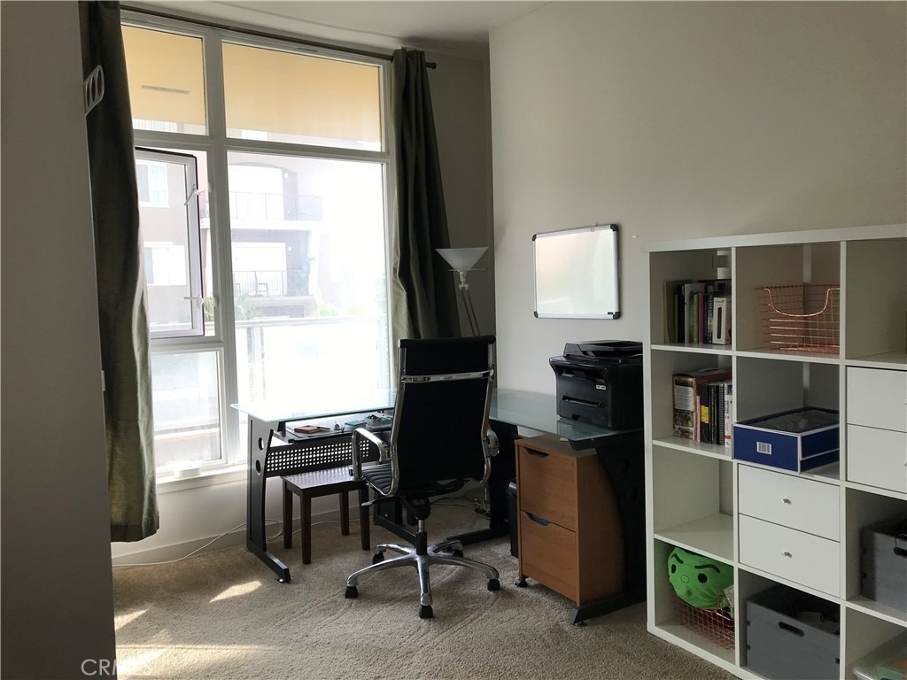 411 W Seaside Way - Photo 5