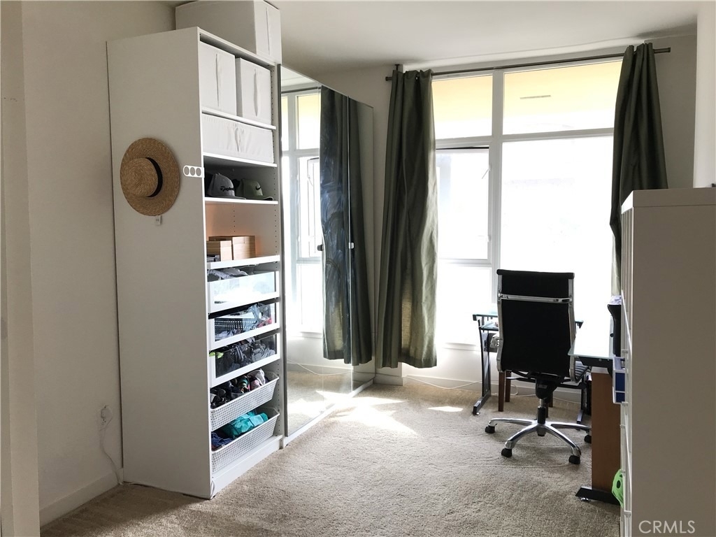 411 W Seaside Way - Photo 6
