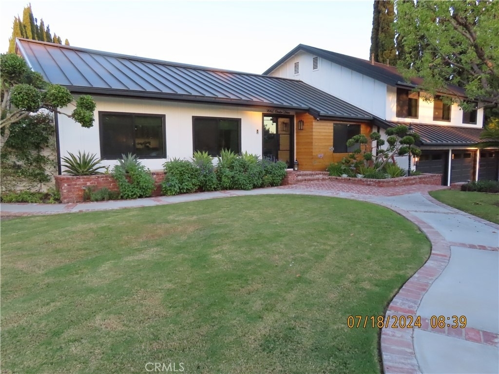 9562 Center Drive - Photo 1