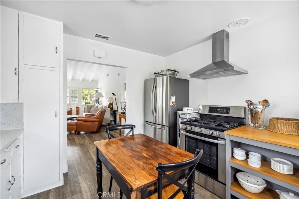 317 Iris Avenue - Photo 7
