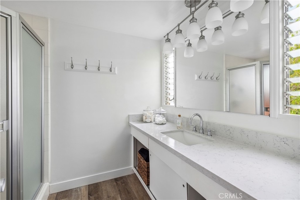 317 Iris Avenue - Photo 9