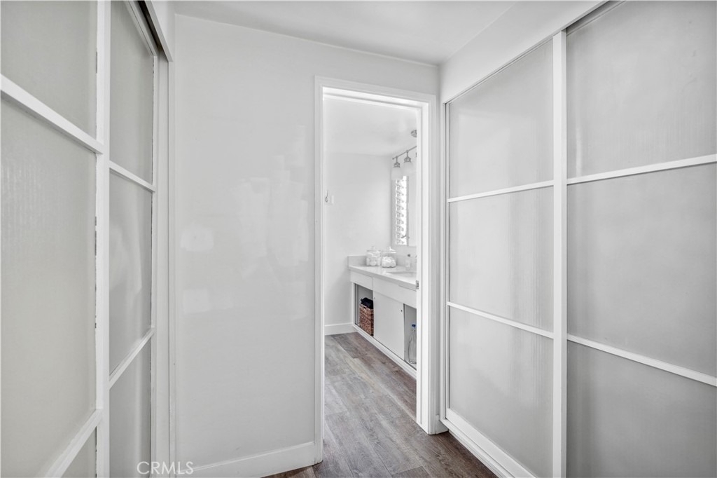 317 Iris Avenue - Photo 10