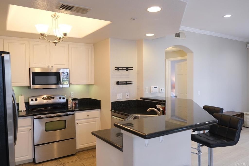 9255 Regents Rd - Photo 9