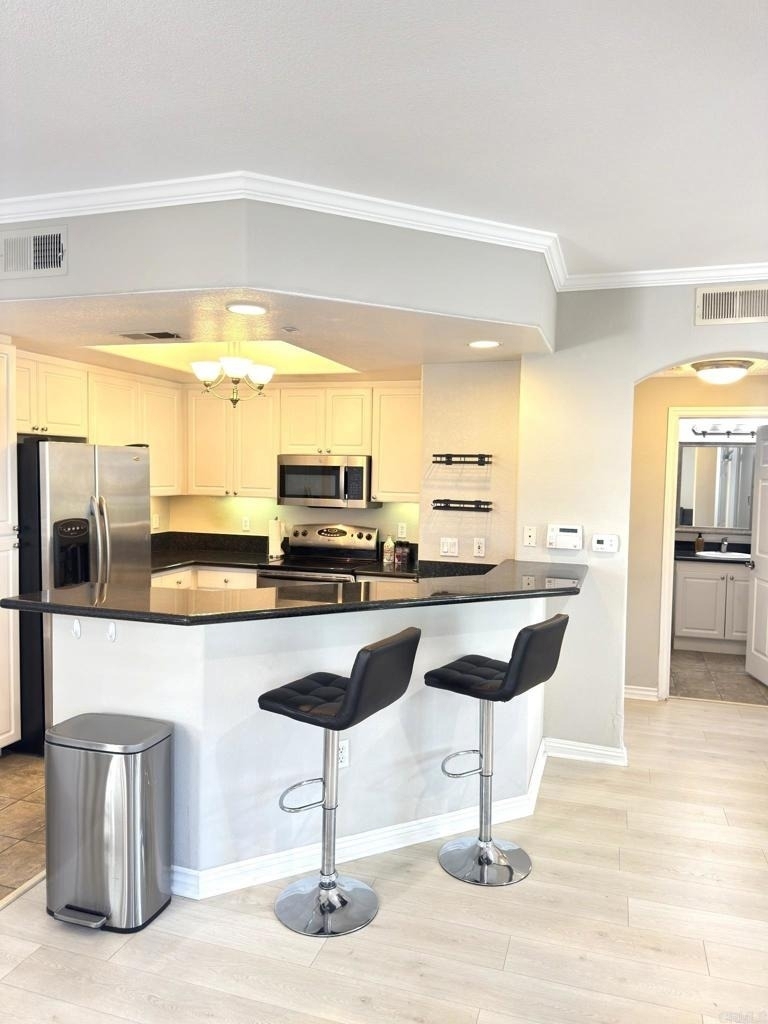 9255 Regents Rd - Photo 6
