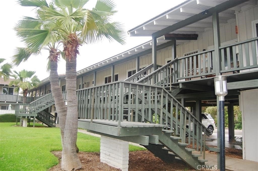 3080 Lincoln - Photo 1