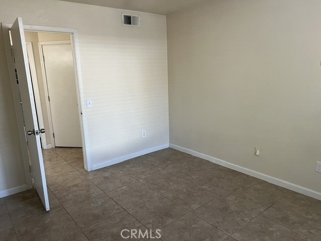 2266 Bradford Avenue - Photo 12