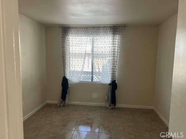 2266 Bradford Avenue - Photo 11