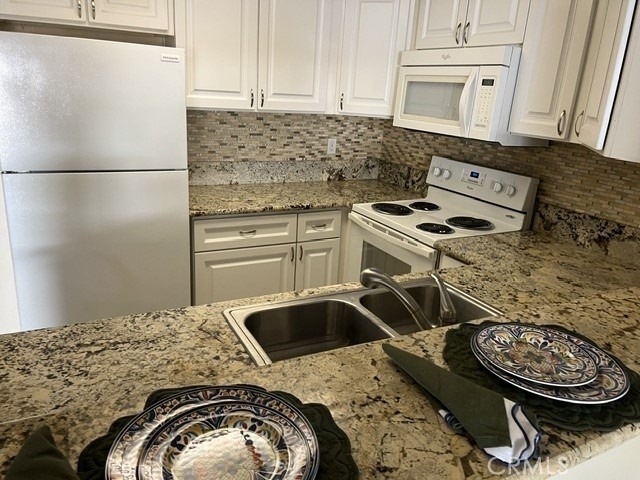 2266 Bradford Avenue - Photo 5