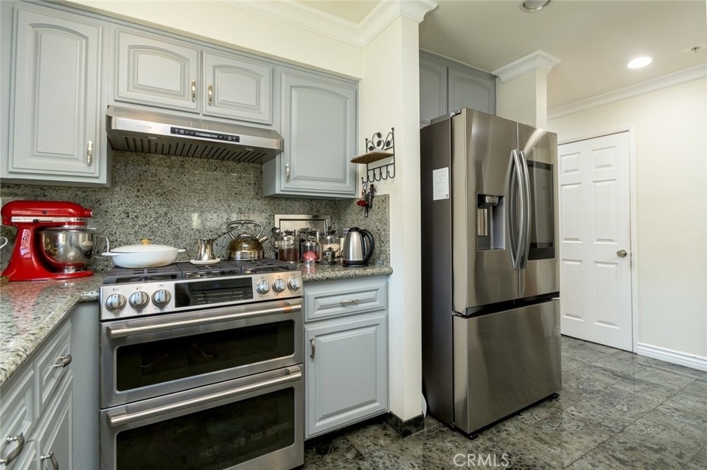 1421 5th Street - Photo 8