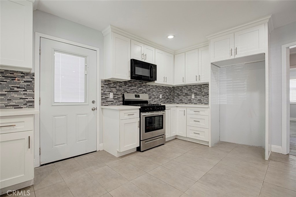 14537 Wyandotte - Photo 10