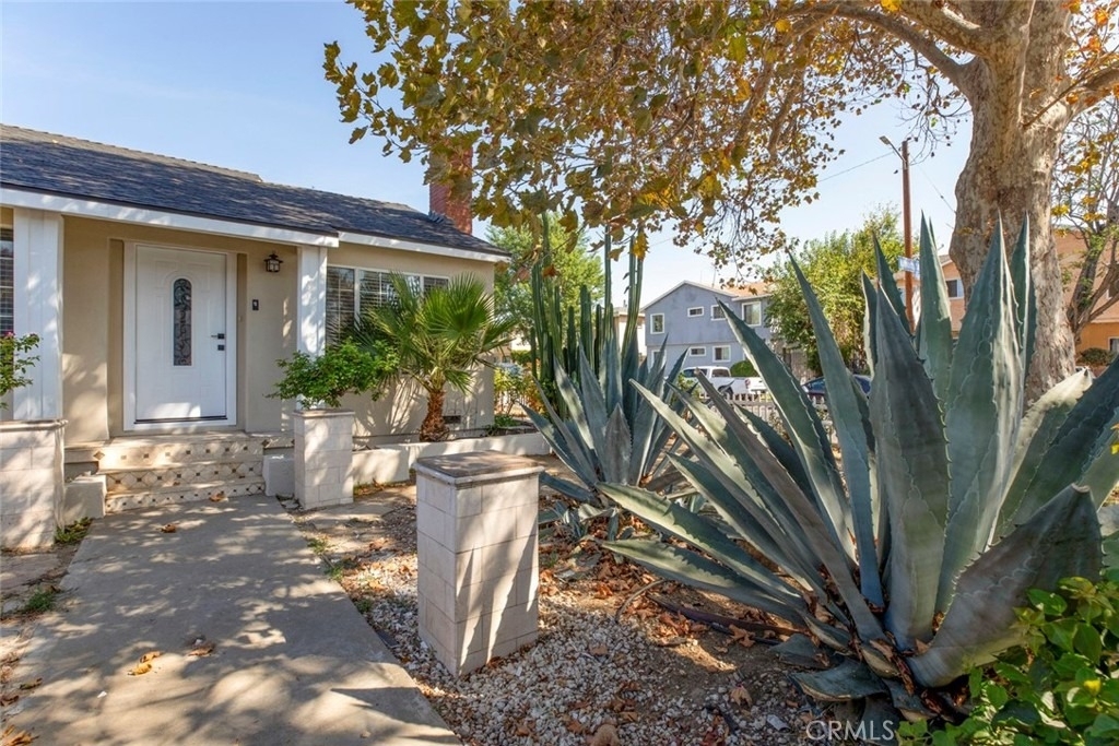 14537 Wyandotte - Photo 2