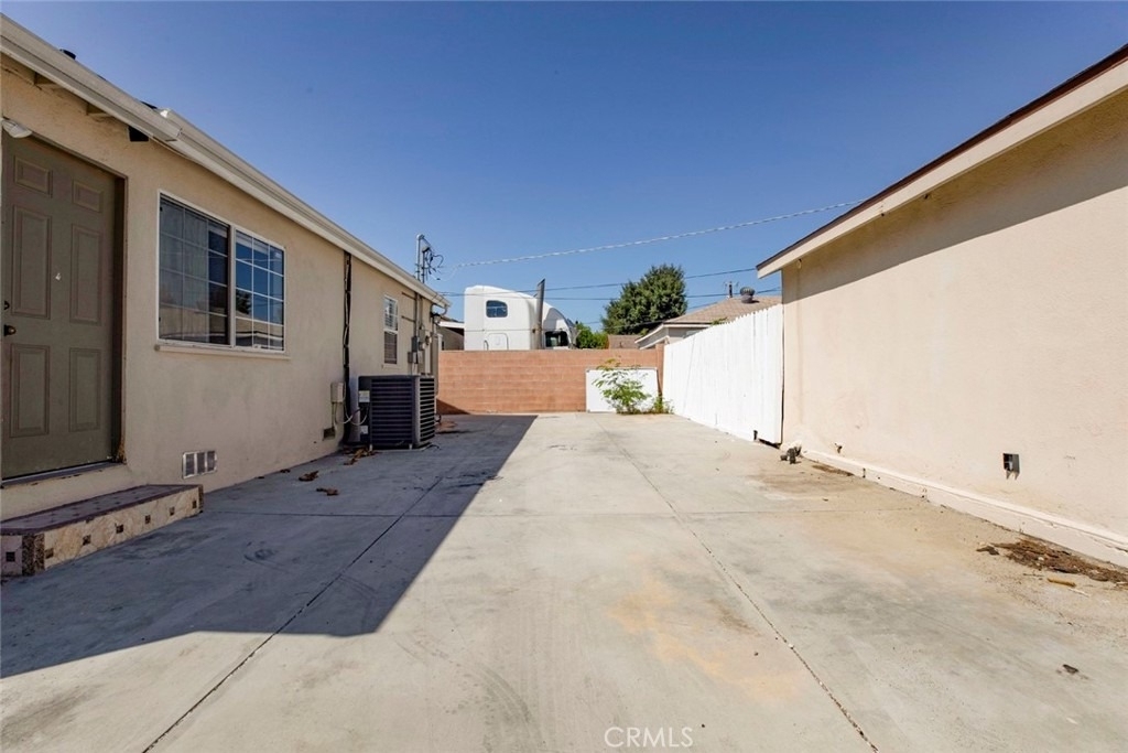 14537 Wyandotte - Photo 26