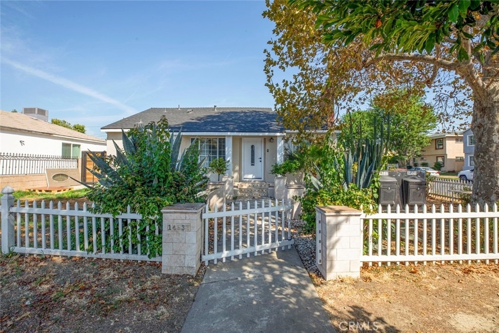 14537 Wyandotte - Photo 0