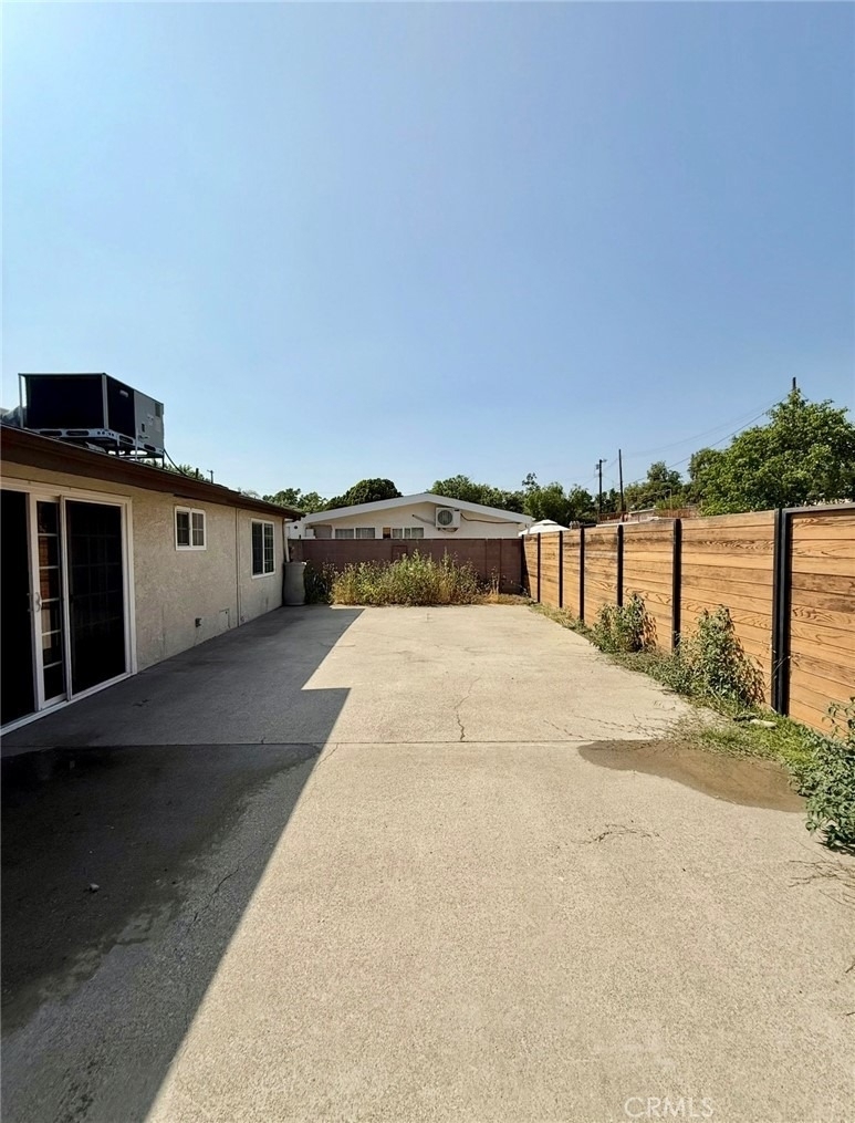 11714 Sproule - Photo 17