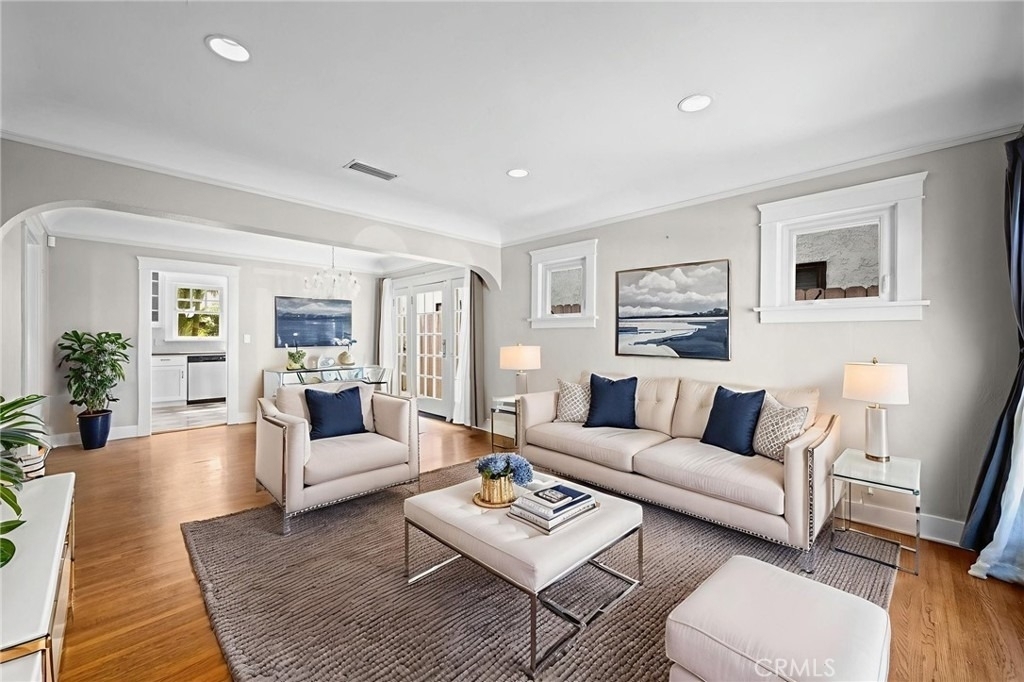 178 Corona Avenue - Photo 2