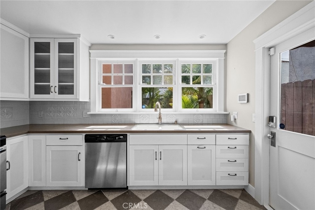 178 Corona Avenue - Photo 19