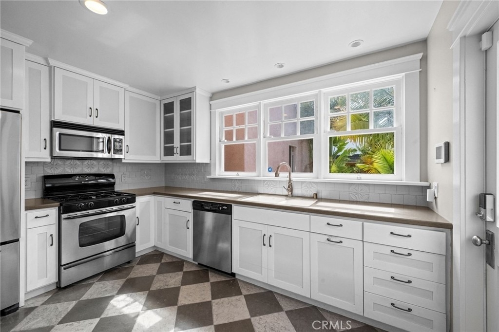 178 Corona Avenue - Photo 20