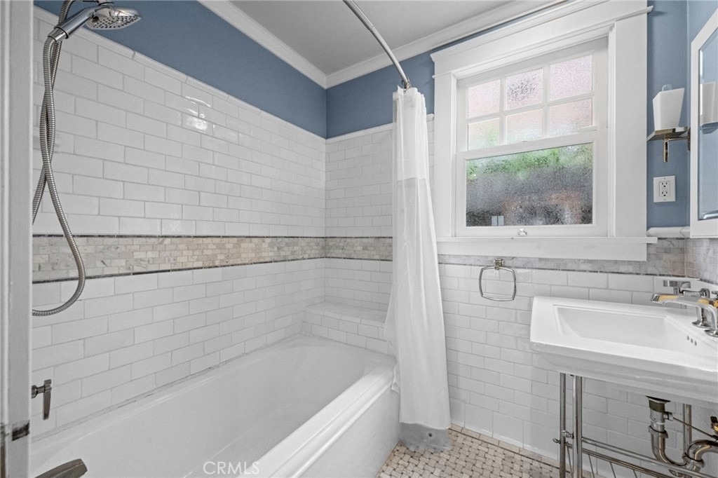 178 Corona Avenue - Photo 7
