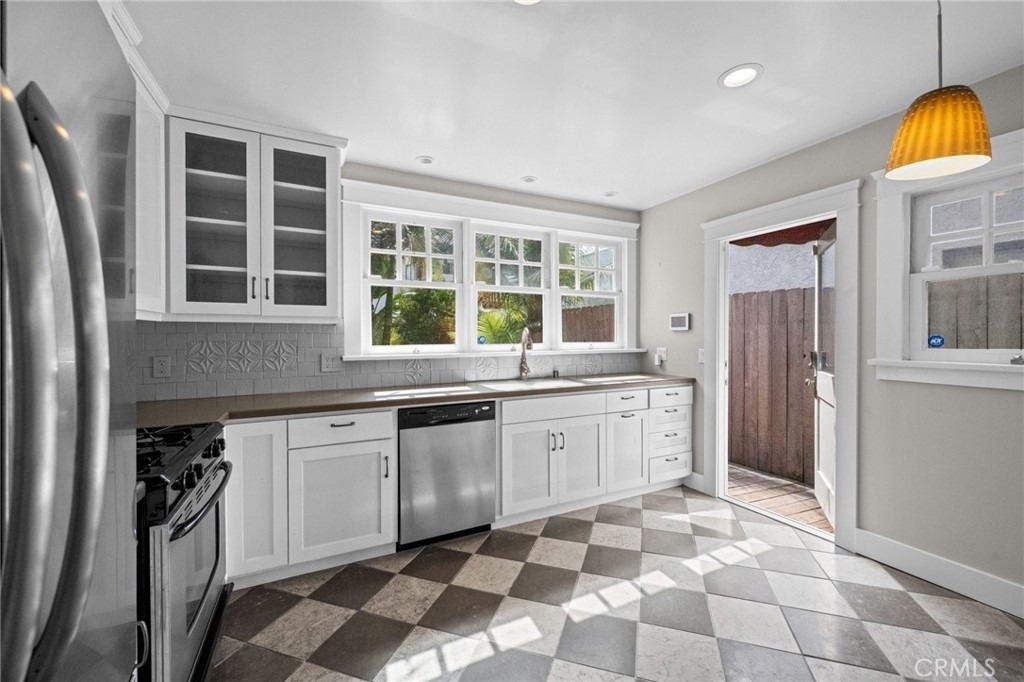 178 Corona Avenue - Photo 17