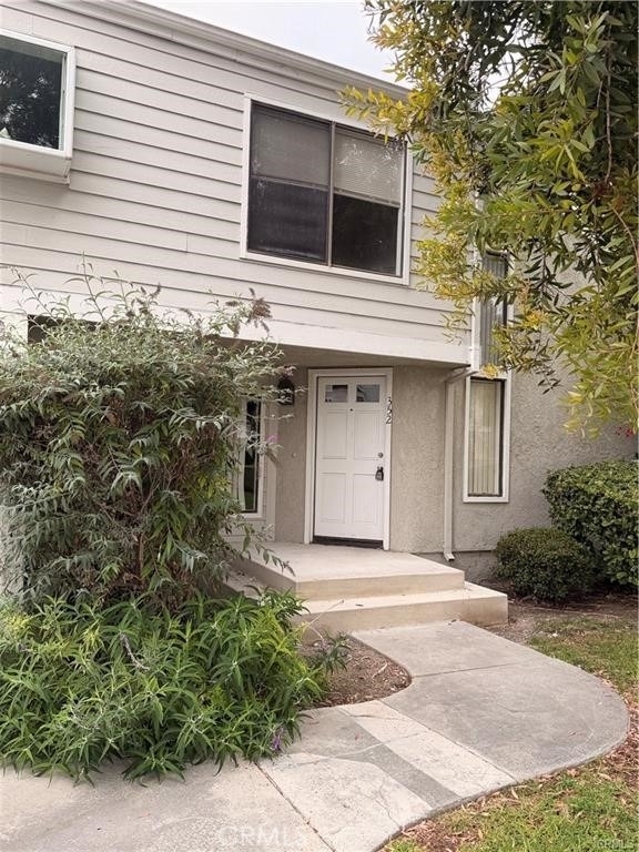 352 Deerfield Avenue - Photo 0