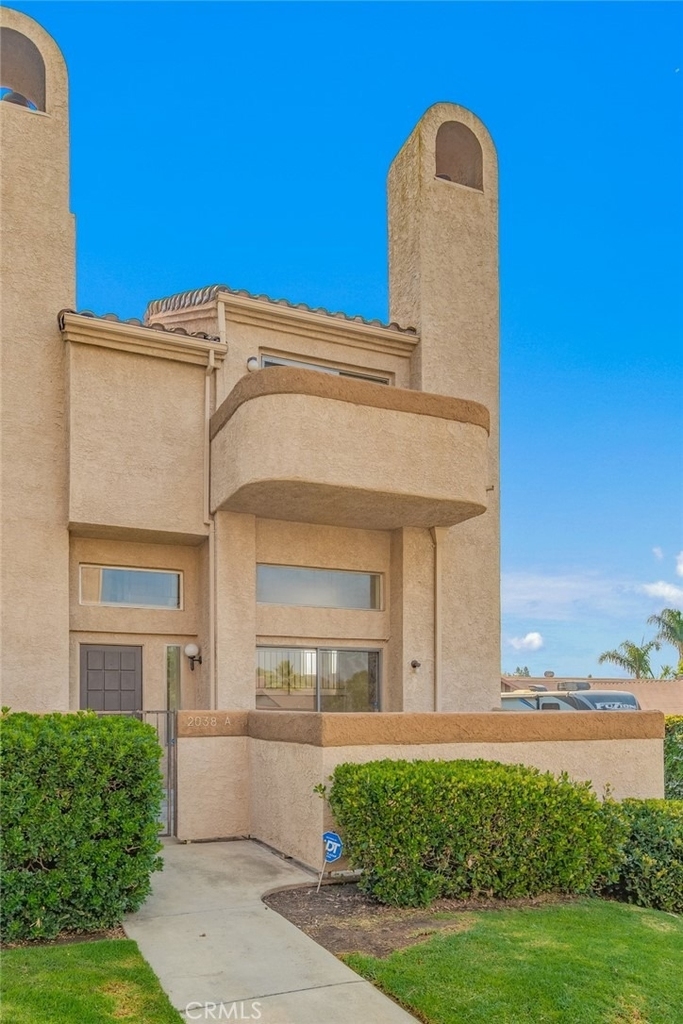 2038 S Bon View Avenue - Photo 0