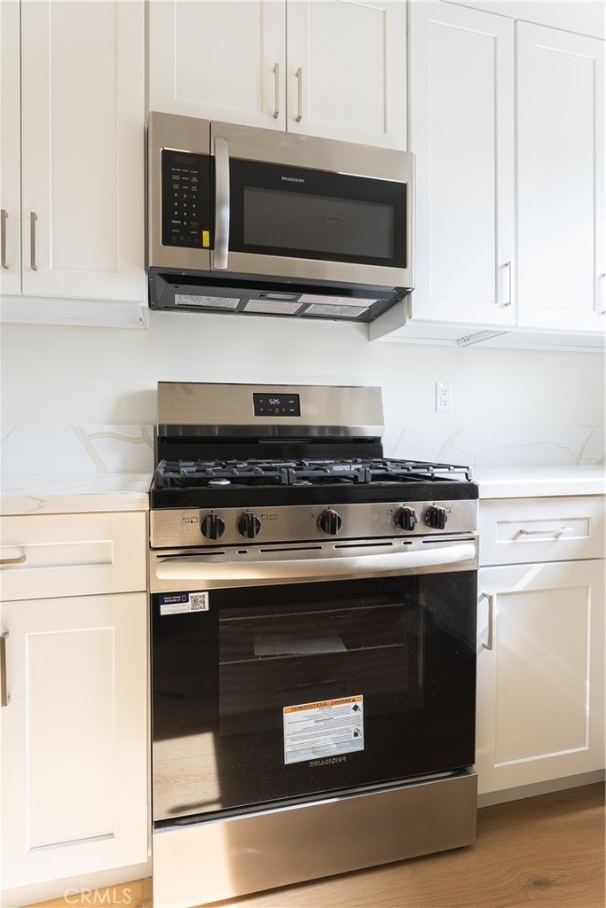 1065 E Spazier - Photo 9