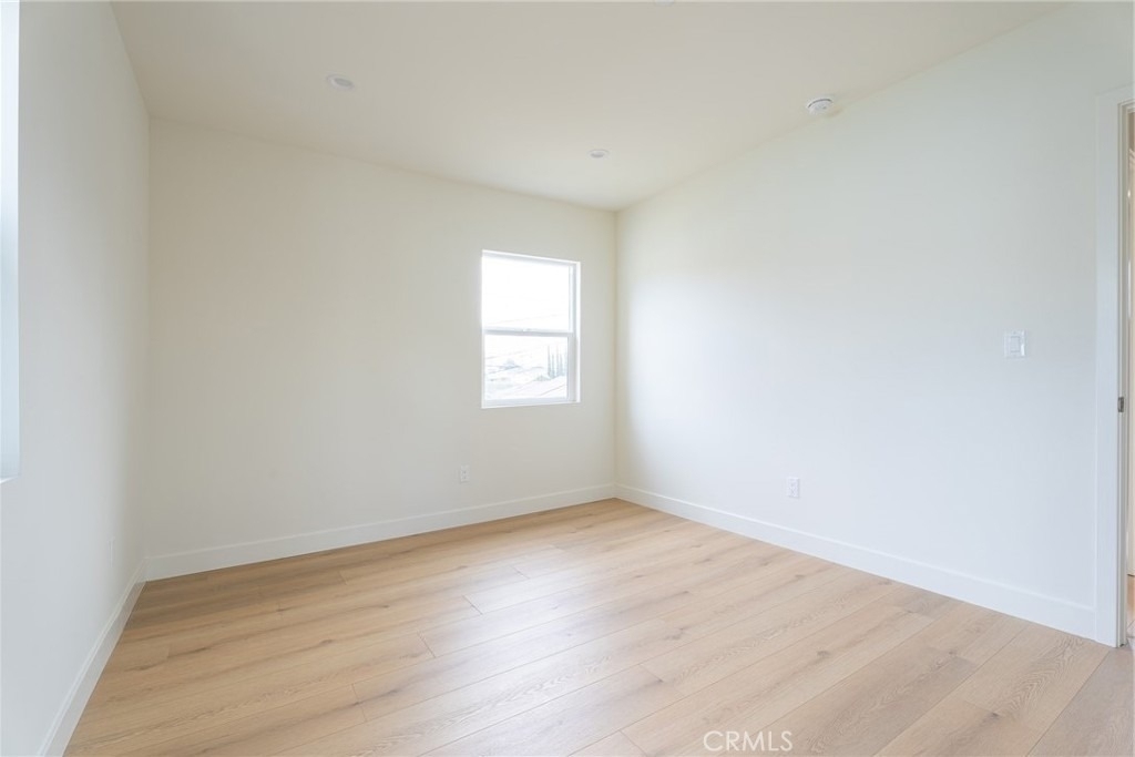 1065 E Spazier - Photo 19