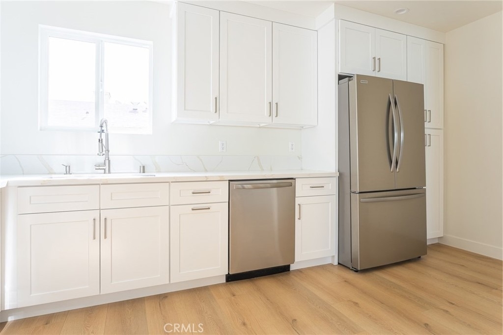 1065 E Spazier - Photo 6