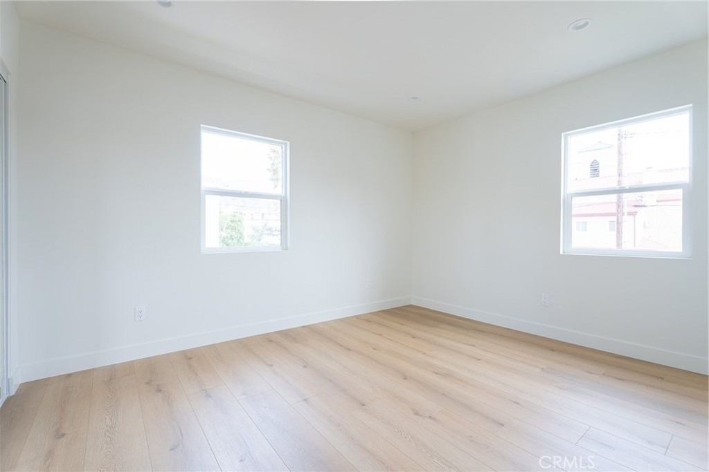1065 E Spazier - Photo 16