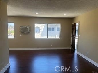 600 E Acacia Avenue - Photo 0