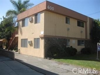 600 E Acacia Avenue - Photo 0