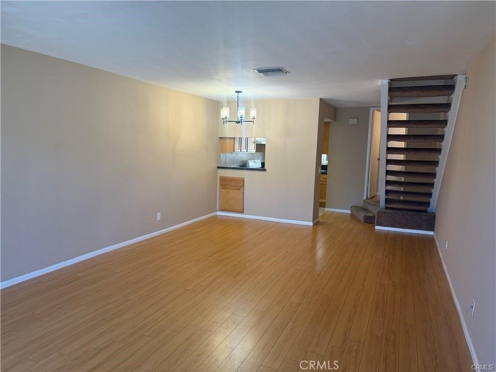 1022 Irving Avenue - Photo 3