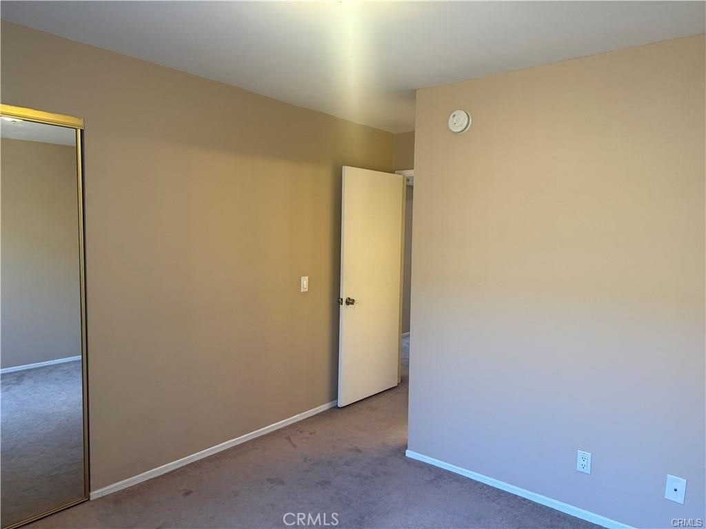 1022 Irving Avenue - Photo 12