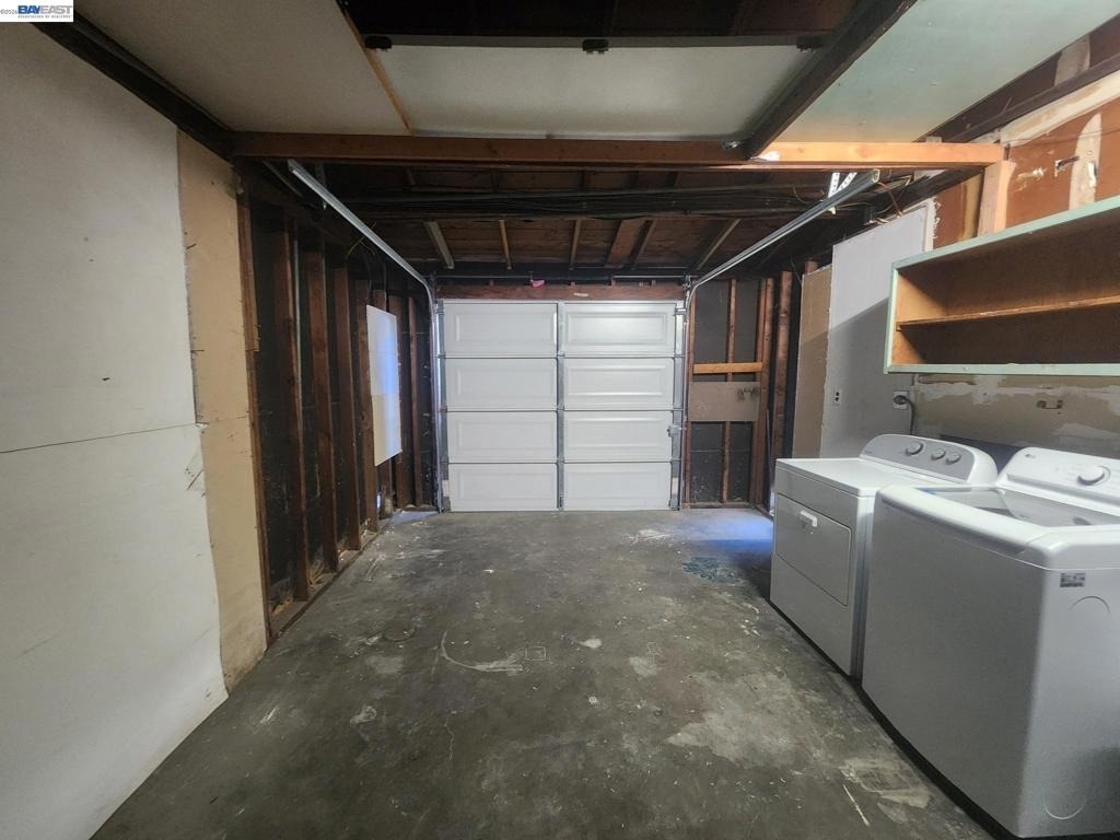 323 Adelle Street - Photo 17