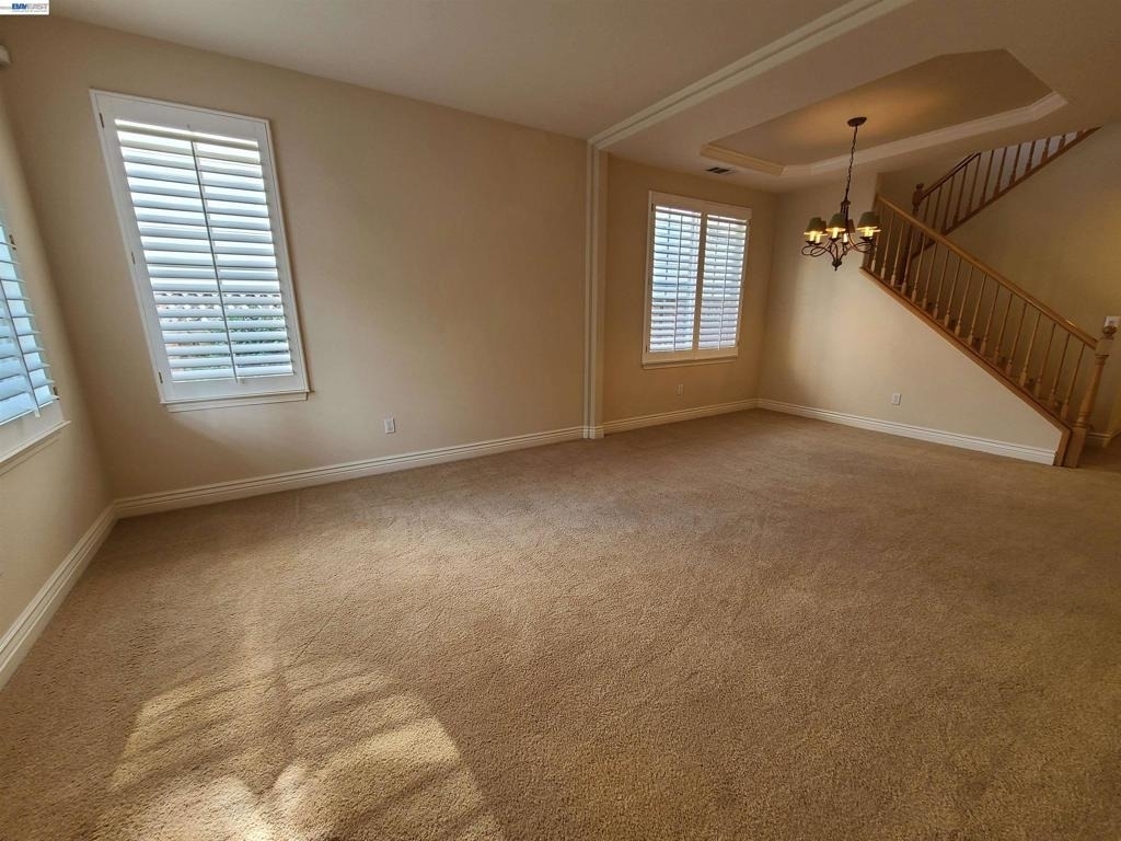 204 Abigail Cir - Photo 3