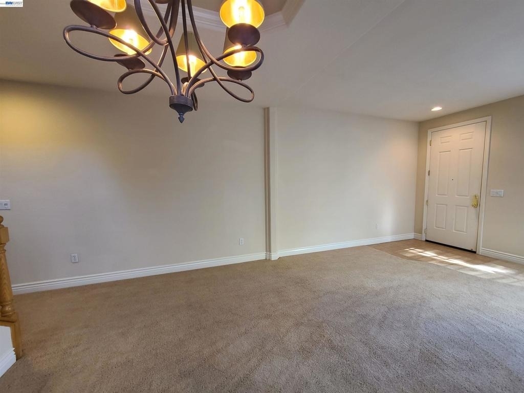204 Abigail Cir - Photo 6