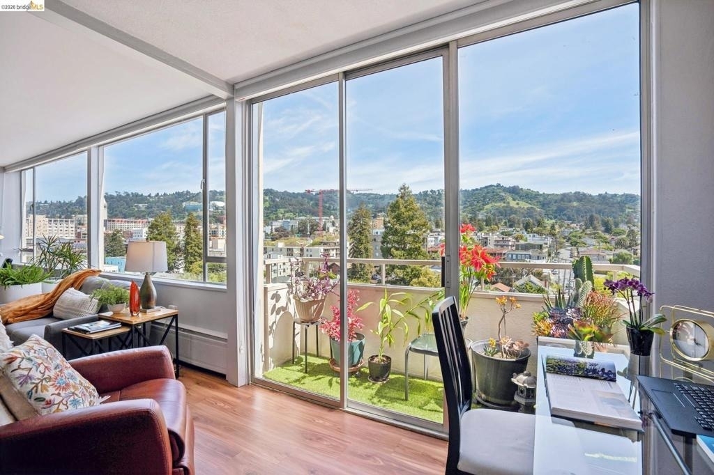 2550 Dana St - Photo 1