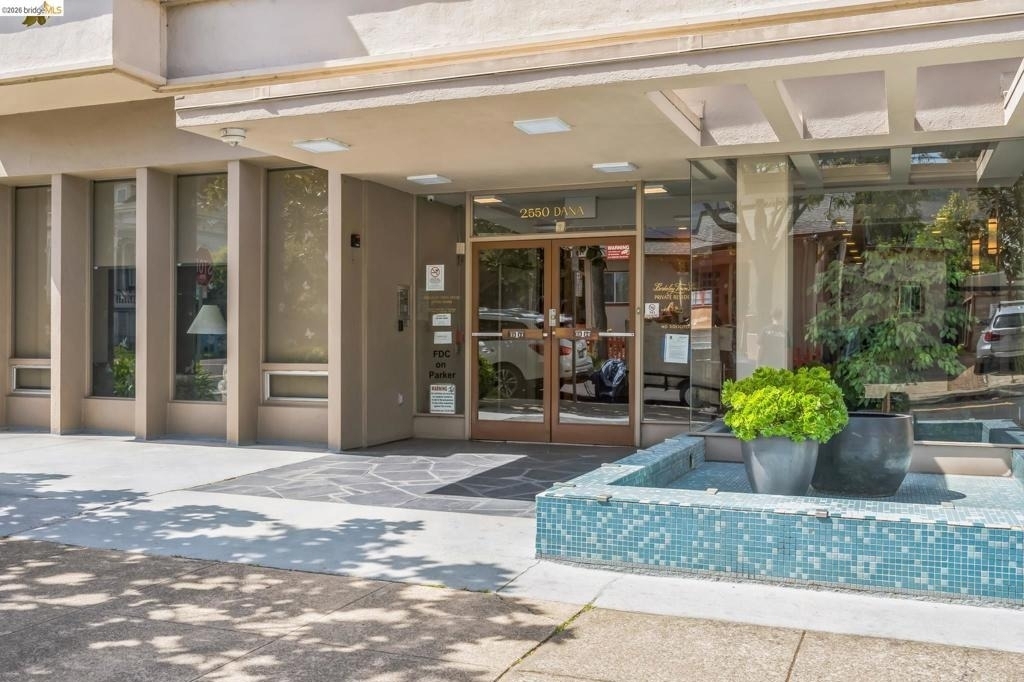 2550 Dana St - Photo 2