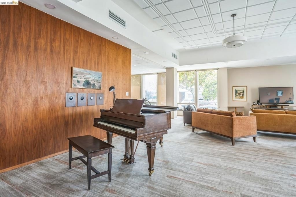 2550 Dana St - Photo 6