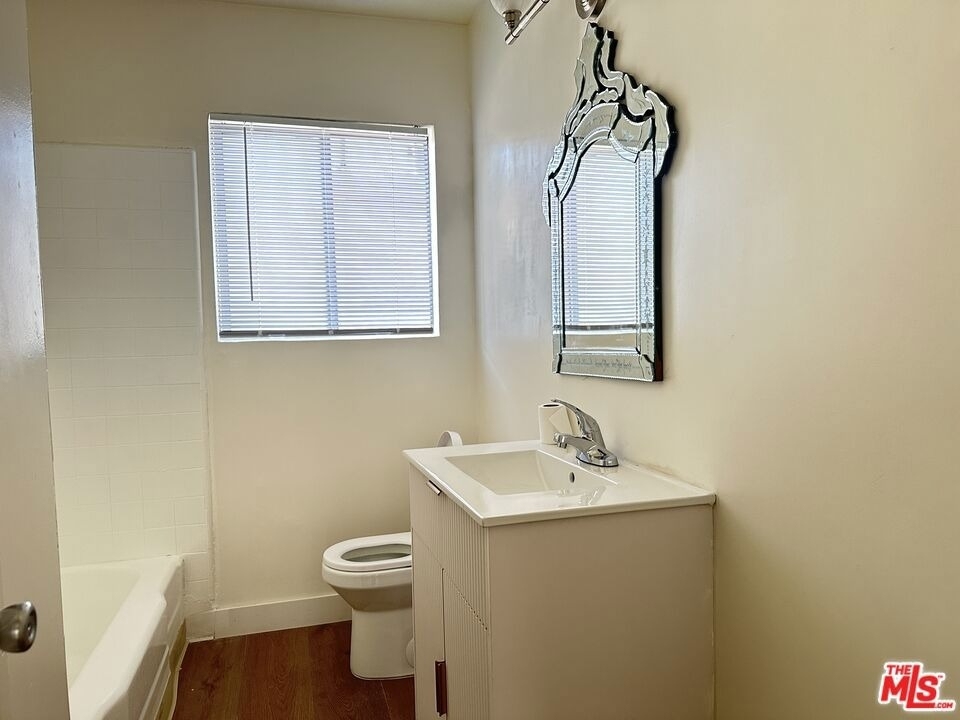 5853 Gregory Avenue - Photo 3