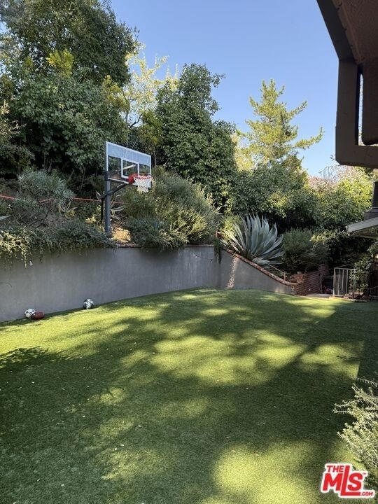 2419 Banyan Drive - Photo 15