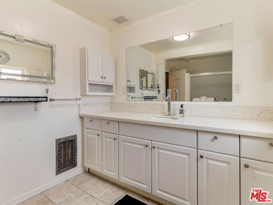 138 S Madison Avenue - Photo 18